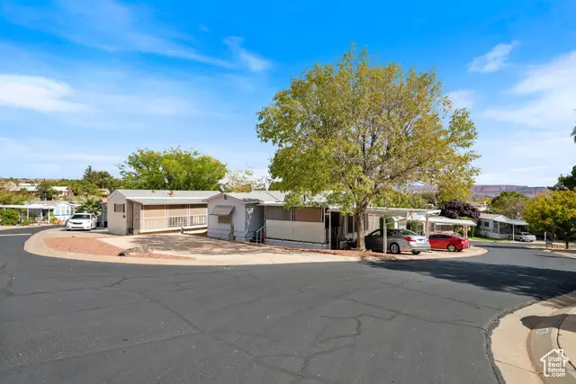 840 N Twin Lakes Dr, Saint George, UT 84790 - Image #2