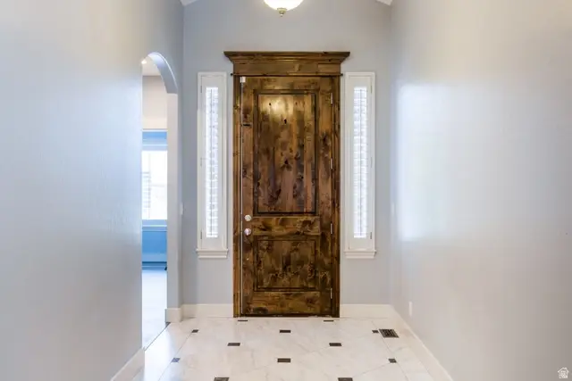 11173 S Aspen Peak Dr, South Jordan, UT 84095 - Image #3