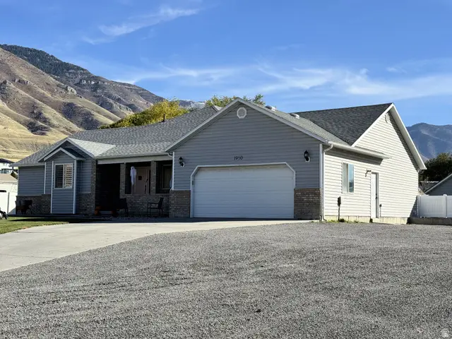 1950 Pebble Cir, Lake Point, UT 84074 - Image #2