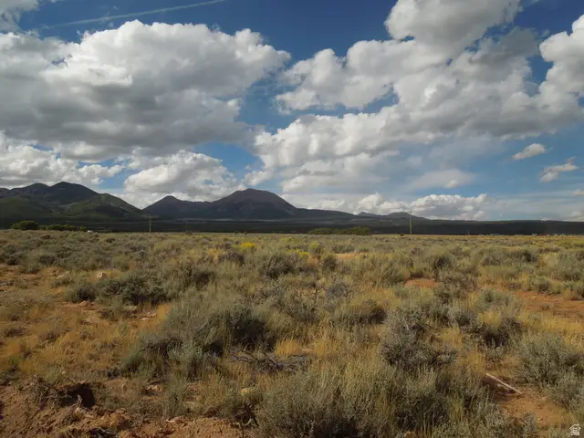 64 Stone Rd S #4, La Sal, UT 84530 - Image #1