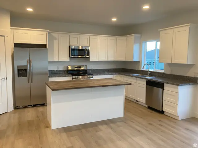 1186 Vista Ridge Dr, Santaquin, UT 84655 - Image #2