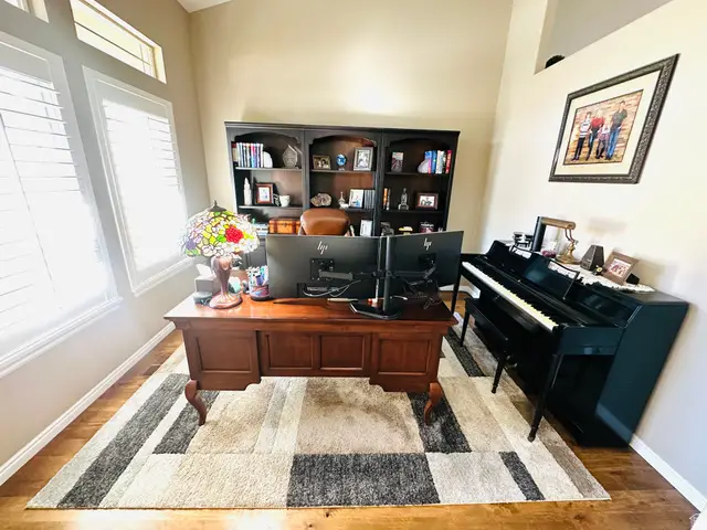 5098 W Cherry Laurel Ln, West Jordan, UT 84081 - Image #2