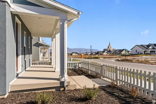 892 W Caroline Dr S, Saratoga Springs, UT 84045 - Image #2
