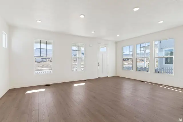 892 W Caroline Dr S, Saratoga Springs, UT 84045 - Image #3