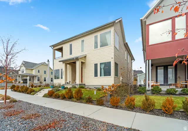 6894 W Meadow Grass Dr S, South Jordan, UT 84009 - Image #3