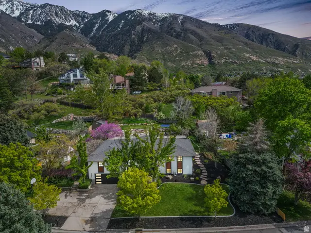 2234 E Willow Brook Way, Sandy, UT 84092 - Image #2