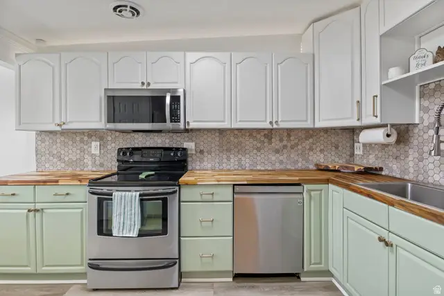 10165 S Zinnia Way, Sandy, UT 84094 - Image #3