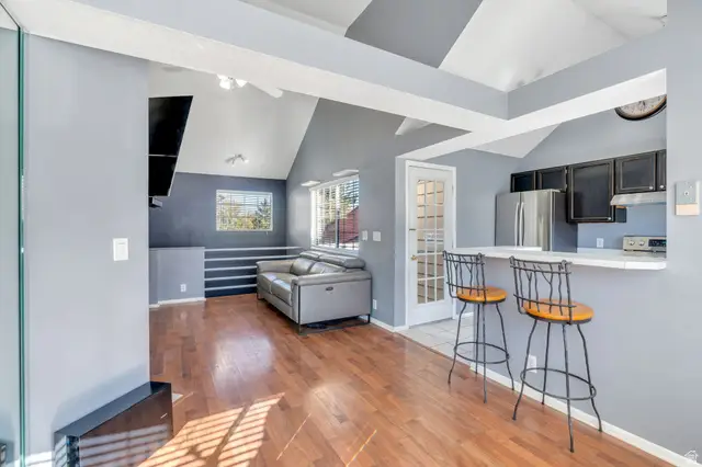 1388 W Ocean Ct, Taylorsville, UT 84123 - Image #2