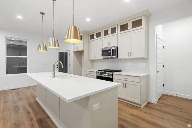 6984 W Lake Ave, South Jordan, UT 84009 - #3