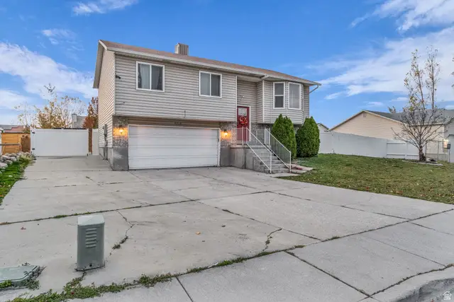 3718 S Lancashire Cir, West Valley City, UT 84119 - Image #2