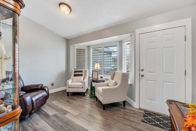 11657 S Windstone Dr, South Jordan, UT 84009 - Image #2