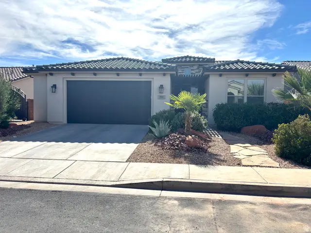 233 W Green Jade Dr, Washington, UT 84780 - Image #1