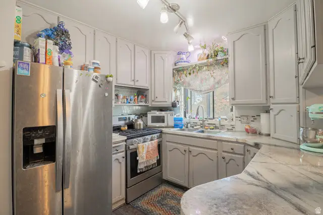 396 W 4675 S, Washington Terrace, UT 84405 - Image #2