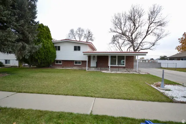1949 W Lindsay Dr S, Taylorsville, UT 84129 - Image #2