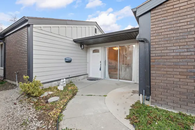 5976 S Monte Carlo Dr E, Salt Lake City, UT 84121 - Image #1