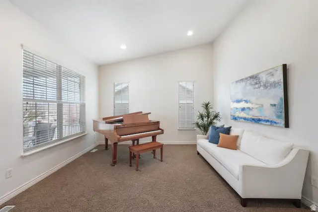 141 E Cottage Cv, Saratoga Springs, UT 84045 - #3