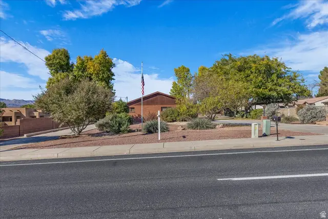 220 S Valley View Dr, Saint George, UT 84770 - Image #3