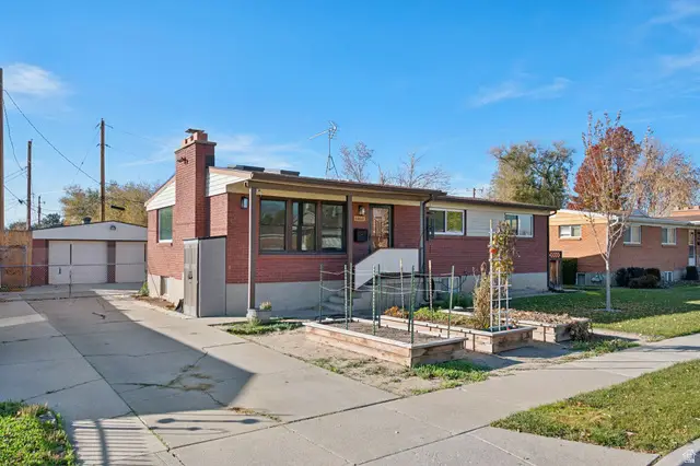 6460 S Blaine Dr W, Murray, UT 84107 - Image #1