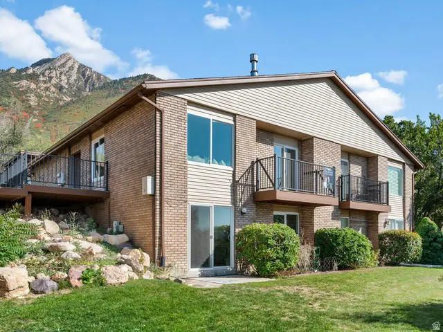 4755 S Wallace Ln, Holladay, UT 84117 - Image #1