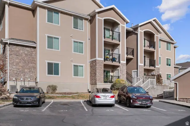 178 W Springview Dr, Saratoga Springs, UT 84045 - Image #2