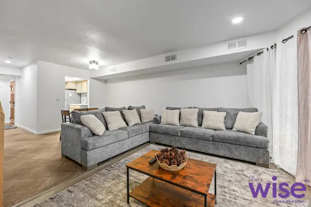 5289 S Rome Beauty Park, Murray, UT 84123 - Image #3