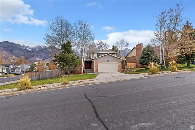 8931 S Quail Hollow Dr, Sandy, UT 84093 - Image #2