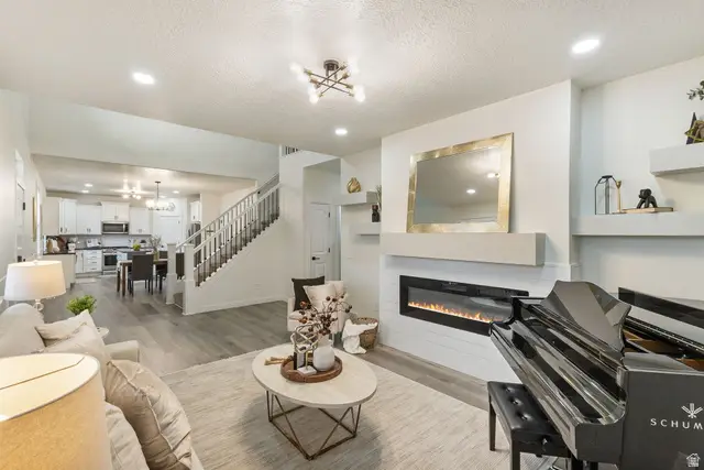 4694 W Firmont Dr S, South Jordan, UT 84009 - Image #3