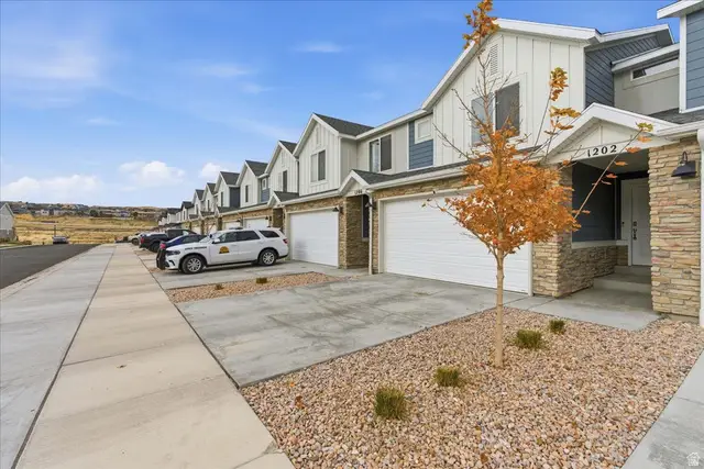 1202 W Hidden Spring Dr, Santaquin, UT 84655 - Image #3