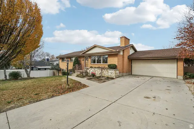 2805 E Cherry Blossom Ln S, Holladay, UT 84117 - Image #2