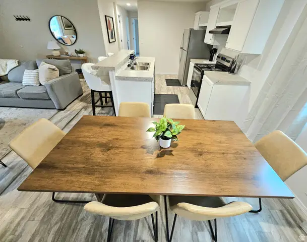 563 S Aspen Dr, Garden City, UT 84028 - Image #2