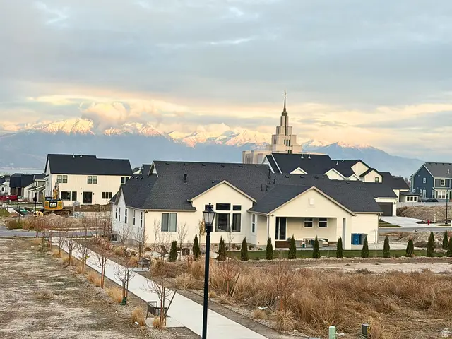 879 S Mathilda Dr #249, Saratoga Springs, UT 84045 - Image #3