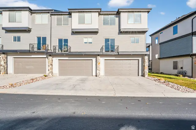 142 W Harvest Ln, Saratoga Springs, UT 84045 - Image #2