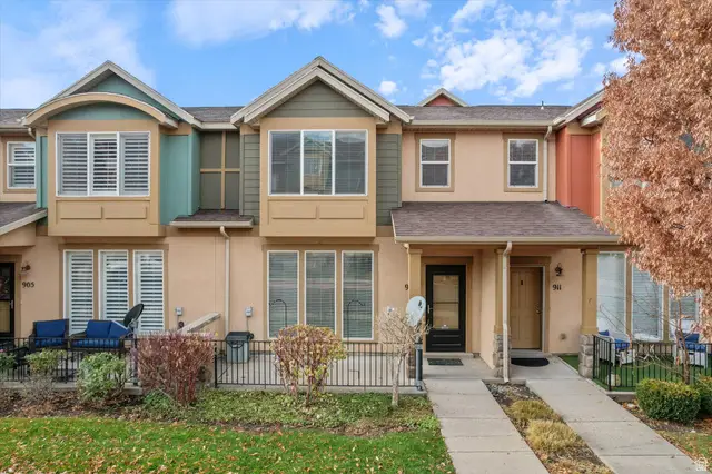 907 N Farmington Crossing W, Farmington, UT 84025 - Image #1