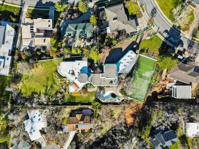 2790 E Lancaster Dr S, Salt Lake City, UT 84108 - Image #2