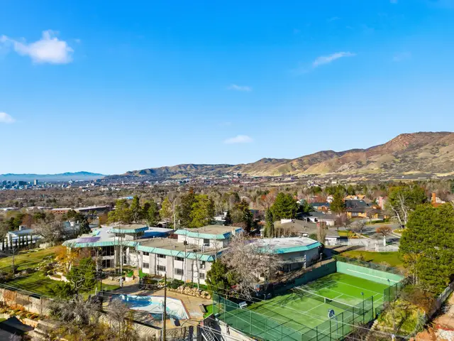 2790 E Lancaster Dr S, Salt Lake City, UT 84108 - Image #3