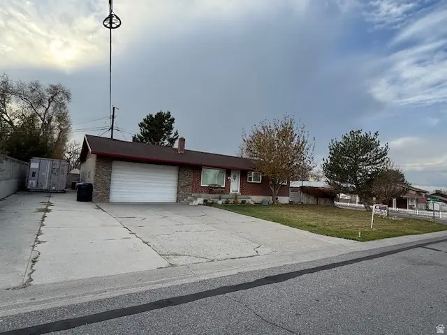 988 E Platinum Way S, Sandy, UT 84094 - Image #2