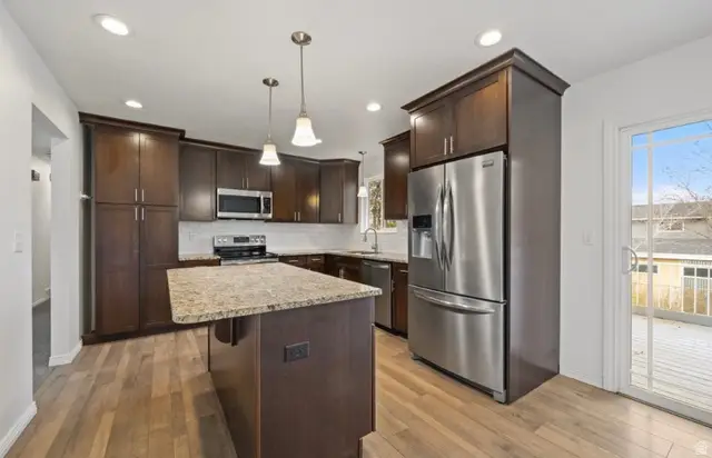 580 W 2125 N, West Bountiful, UT 84087 - Image #2