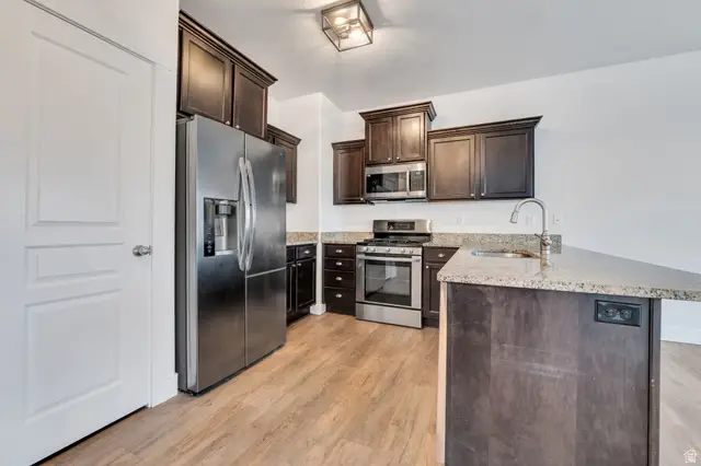 1607 N Catagena Park Way E, Saratoga Springs, UT 84045 - Image #2