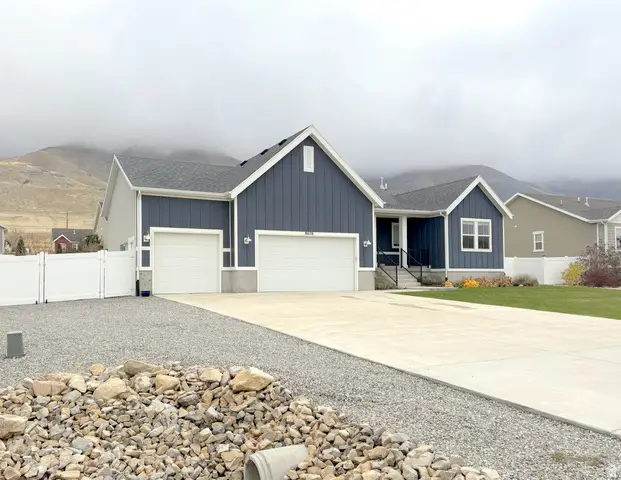 8626 N Lakeshore Dr, Lake Point, UT 84074 - Image #3