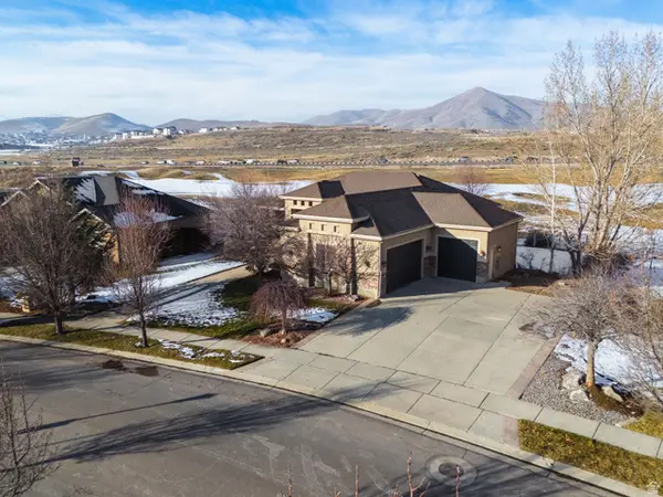 9225 N Mount Airey Dr, Eagle Mountain, UT 84005