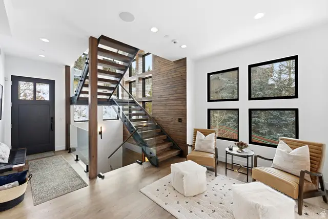 611 Rossie Hill Dr, Park City, UT 84060 - Image #2