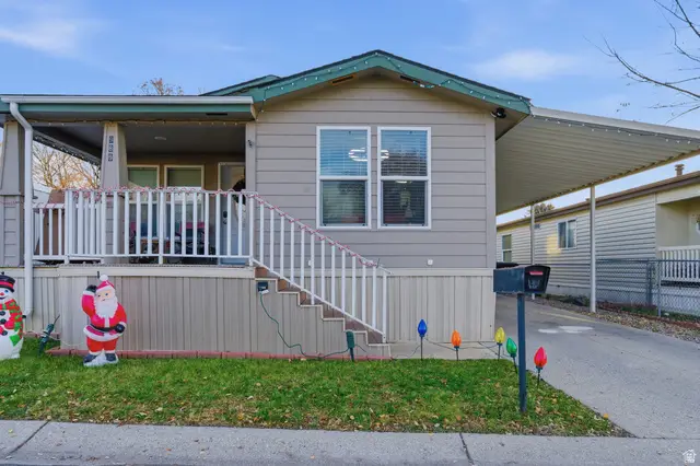 989 Yucca Dr W, Taylorsville, UT 84123 - Image #2