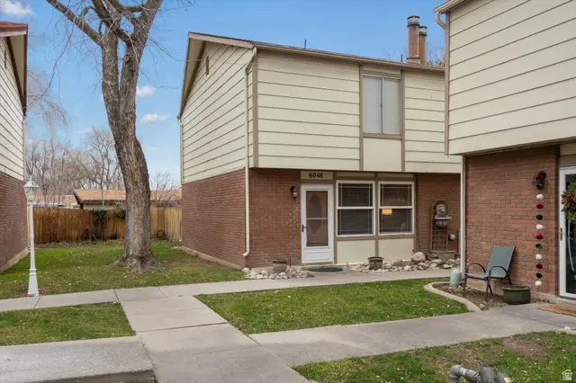6048 S 2075 E, Holladay, UT 84121 - Image #2