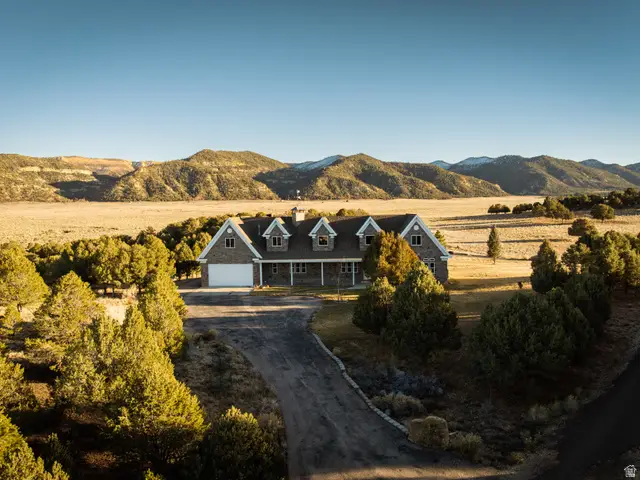 2250 E Paunsaugunt Dr, Hatch, UT 84735 - Image #1