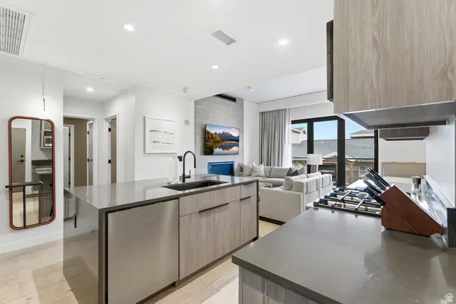 2417 High Mountain Rd #2415, Park City, UT 84098 - Image #3