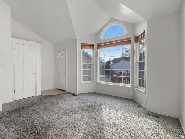 1248 W Edgeberry Dr, Murray, UT 84123 - #3