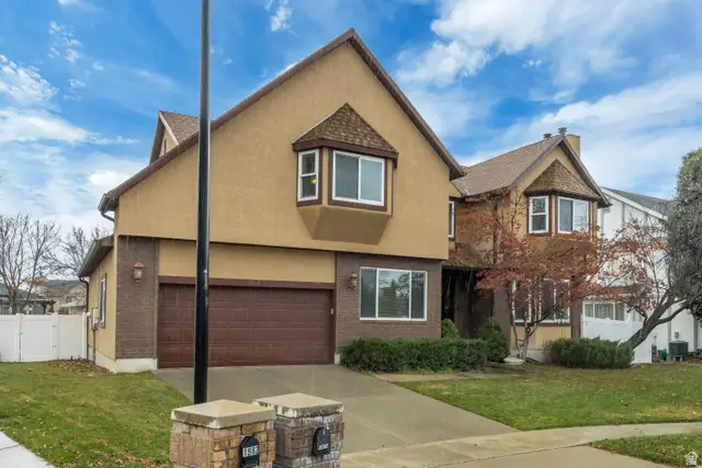 1972 E Everleigh Cir, Sandy, UT 84093 - Image #2