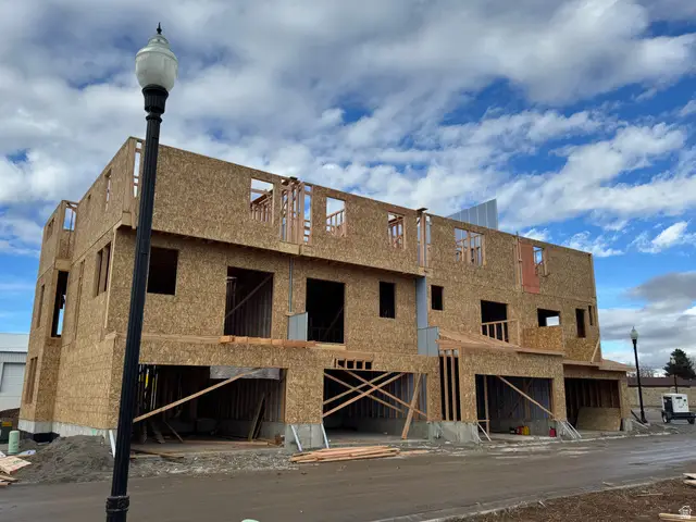 1713 N 1625 W, Layton, UT 84041 - Image #2