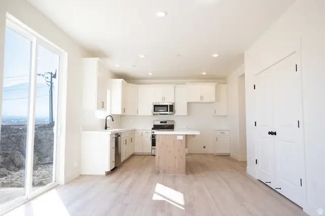 1062 N 1020 W, Salem, UT 84653 - #3