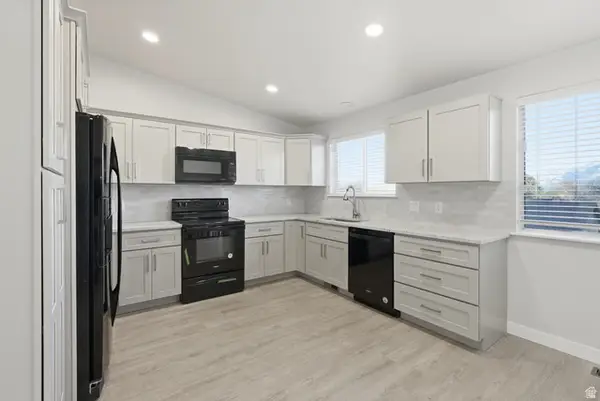 5751 S Dynasty Oaks Cir W, Taylorsville, UT 84118